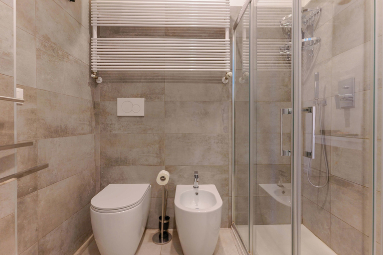 Bathroom 3, L'Attico Dell'Edera, Bologna
