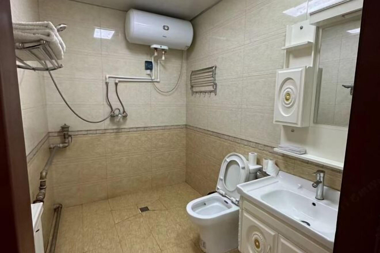 Bathroom 5, Taoran Farmhouse, Daxing'anling