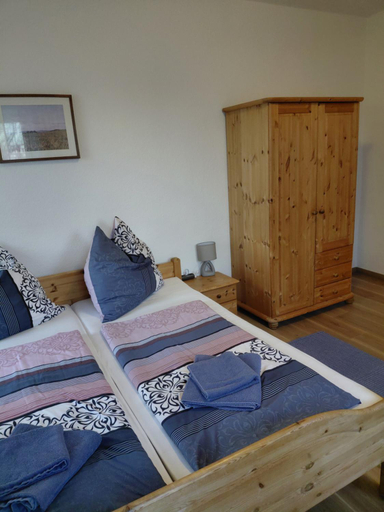 Bedroom 2, Einkehr zur Rennstrecke, Sächsische Schweiz-Osterzgebirge