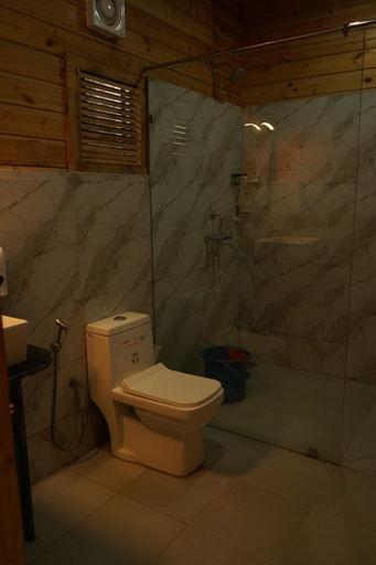 Bathroom 4, Shaan Coco Palms Beach Resort, North Goa