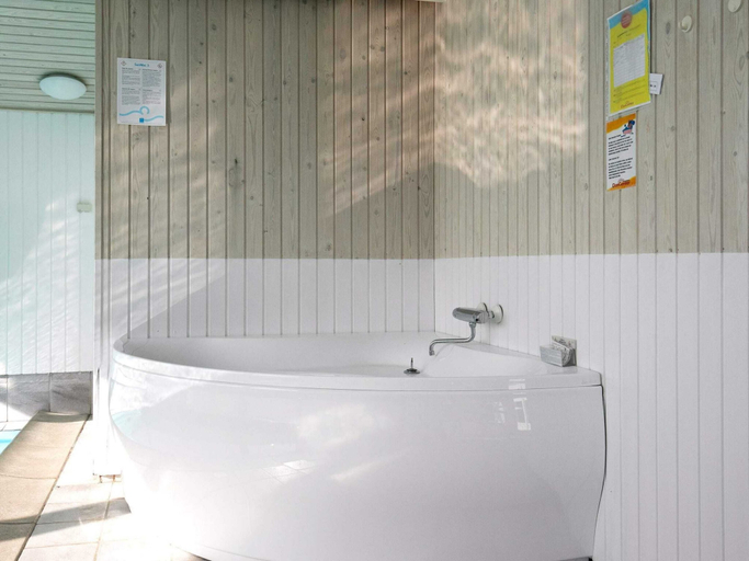 Bathroom 3, 5 Star Holiday Home in Lokken, Jammerbugt