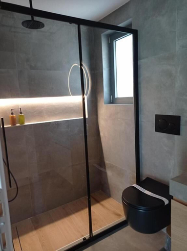 Bathroom 4, La Casa Del Rio, Central Greece