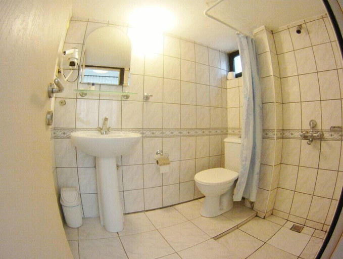 Bathroom 3, Kleopatra Carina Hotel, Alanya