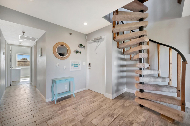 Interior 4, IRB Intercoastal, Pinellas