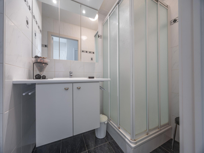 Bathroom 3, Well-maintained apartment with sea view, West-Vlaanderen