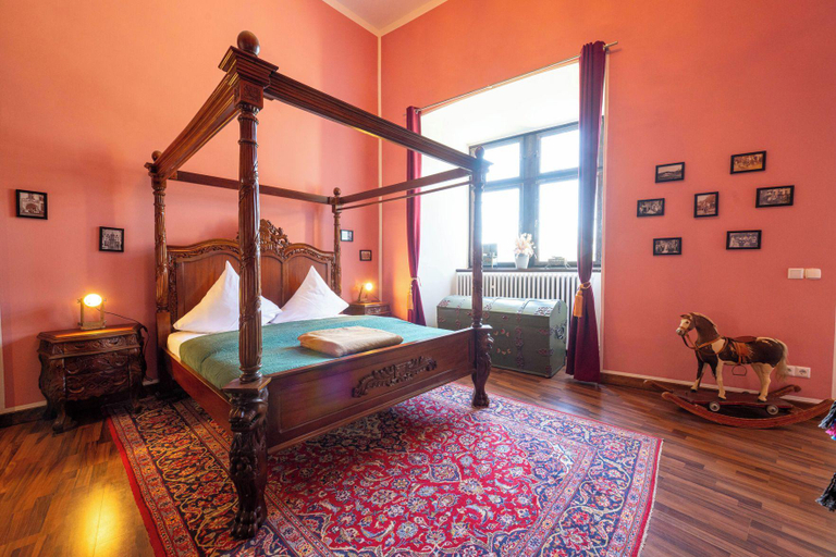 Bedroom 3, Schloss Arenfels, Neuwied