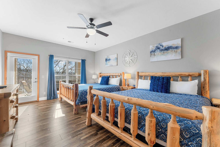 Room 3, The Lakeview Condo Lakefront, Stone