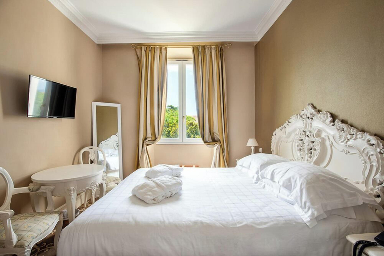 Bedroom 3, Hotel Chateau De La Tour, Alpes-Maritimes