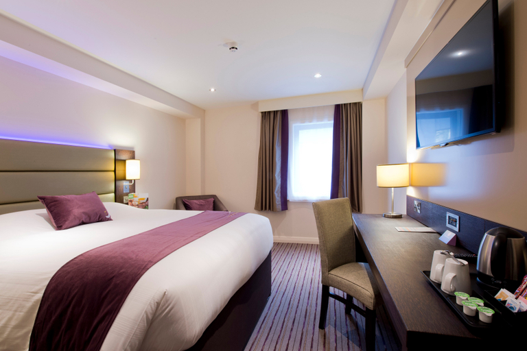 Bedroom 3, Premier Inn Bristol Cc - Lewins Mead, Bristol