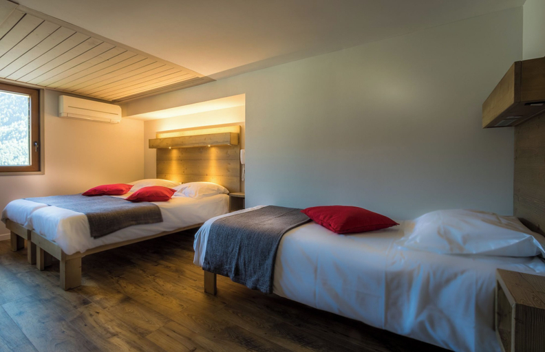 Bedroom 3, hotel le Malgovert, Savoie