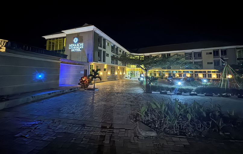Exterior & Views 1, Monarchs Luxury Palace Hotel, IlorinWe