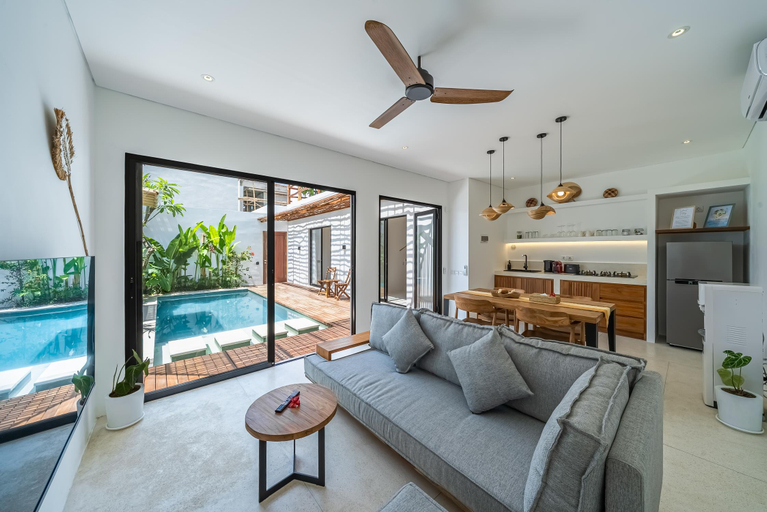 Others 4, Villa Dara : Serene Canggu Oasis – 2BR, Pool, Stunning Rooftop, Badung