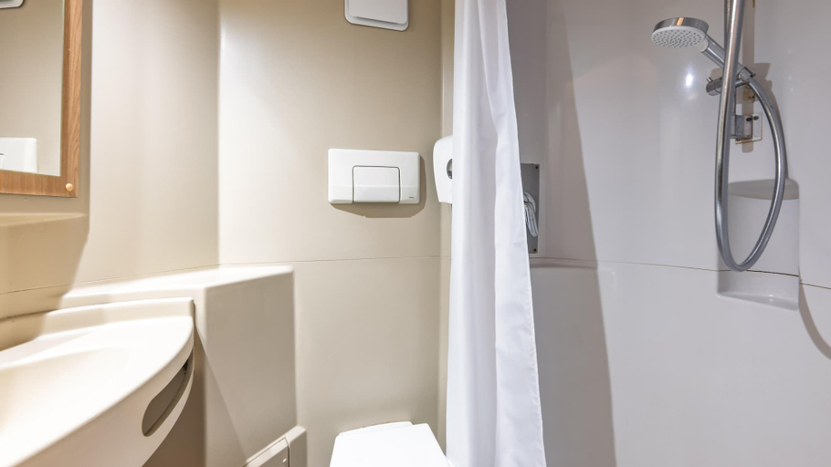 Bathroom 4, Premiere Classe Limoges Nord, Haute-Vienne