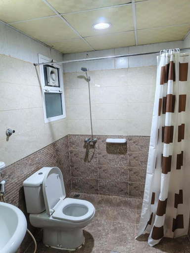 Bathroom 5, Savoy Inn Hotel, Seeb