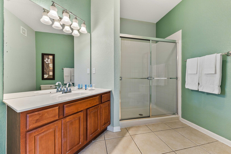 Bathroom 4, Aqua Kiss, Orange