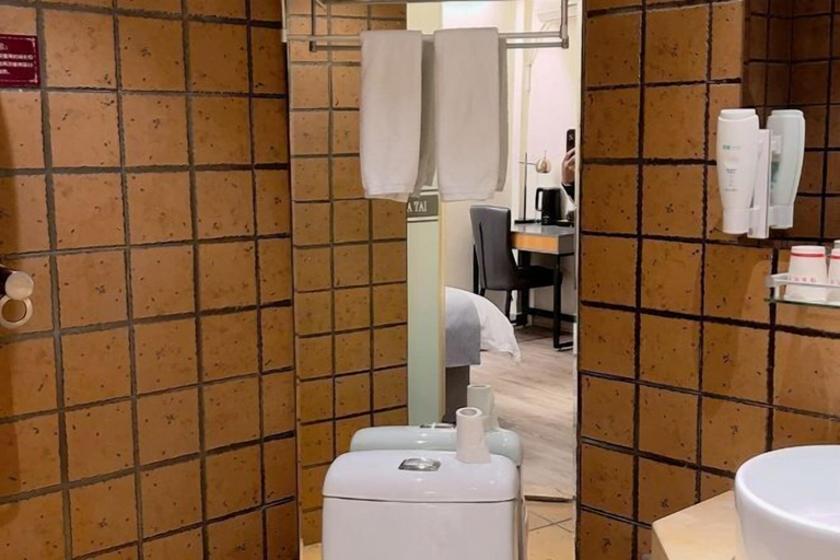 Bathroom 4, Jiatai Chain Hotel Dandonghuanghai Market Store, Dandong