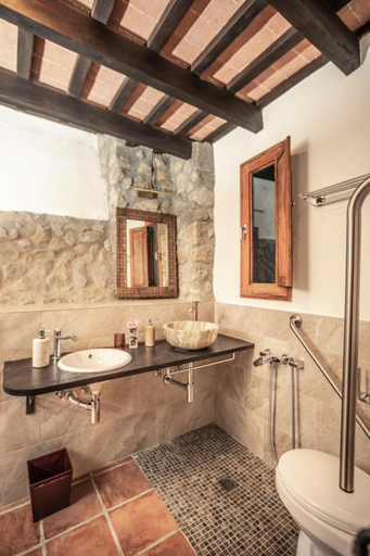 Bathroom 2, MAS CAMPASSOL, Girona