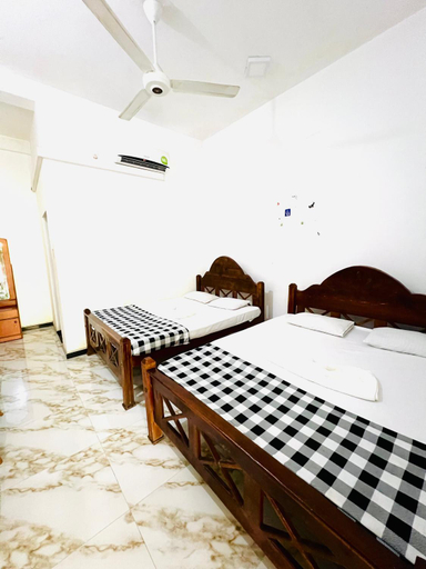 Bedroom 4, Monkey Garden Hotel, Thamankaduwa