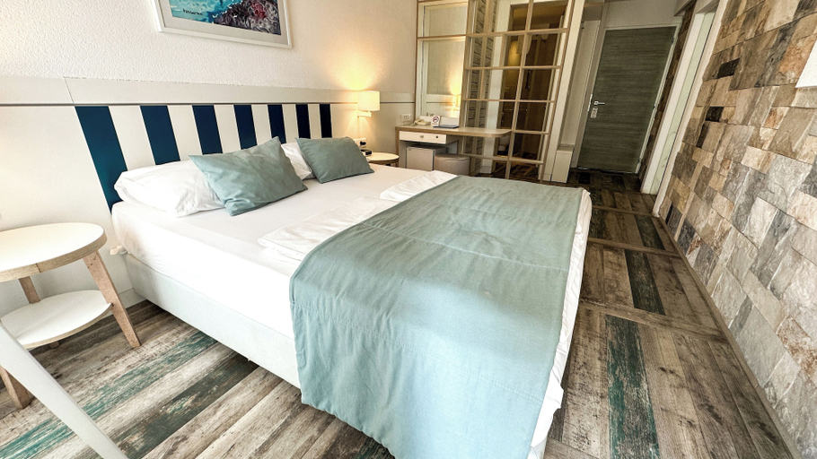 Bedroom 3, Hotel Castellastva