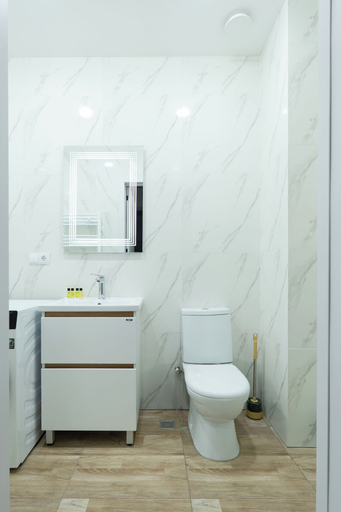 Bathroom 4, Bright 1BR apartment in Avlabari, Tbilisi