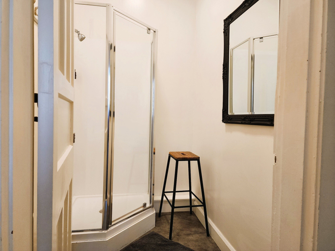 Shared bathroom 4, Urban Lounge Sleepery Carterton, Carterton