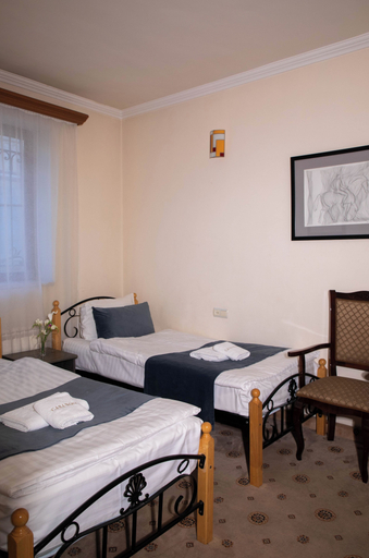 Bedroom 3, Casanova Inn