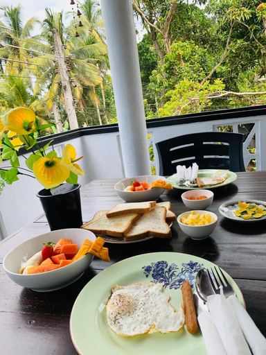 Food & Drinks 5, White Heaven Villa, Habaraduwa
