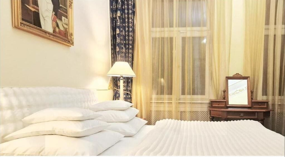 Room 4, Hotel General, Praha 5