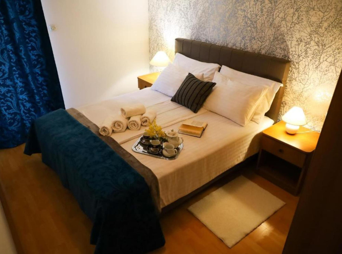 Room 5, Franov Butique Residence, Kali
