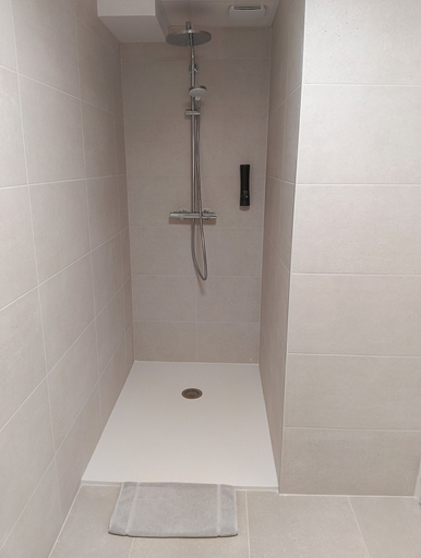 Bathroom 5, Abalys Hotel, Finistère