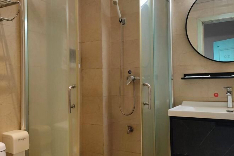 Bathroom 2, Dongshan Huatian Business Hotel, Zhangzhou