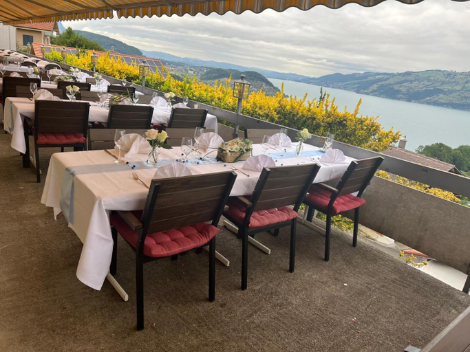 Food & Drinks 4, Bellevue-Baren, Frutigen