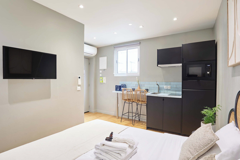 Private kitchen 2, Superb AC Studio Center of Paris, Paris