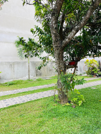 Others 4, Emerald Villa, Matara Four Gravets