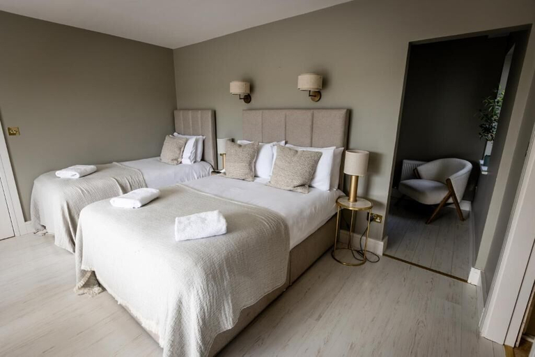 Room 4, Coastal View House