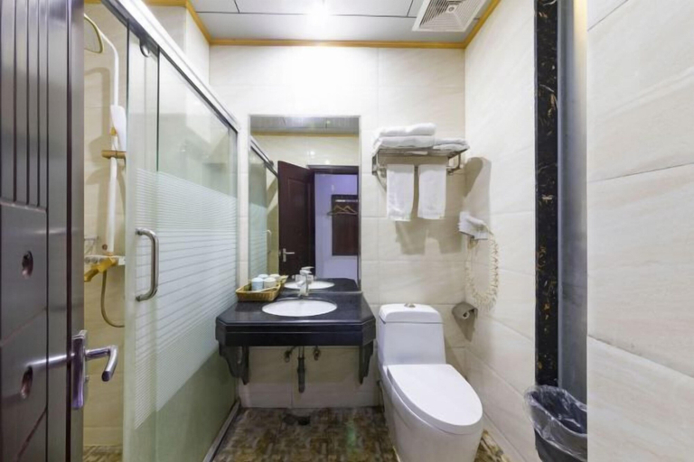 Bathroom 3, Haopai Hotel, Shantou