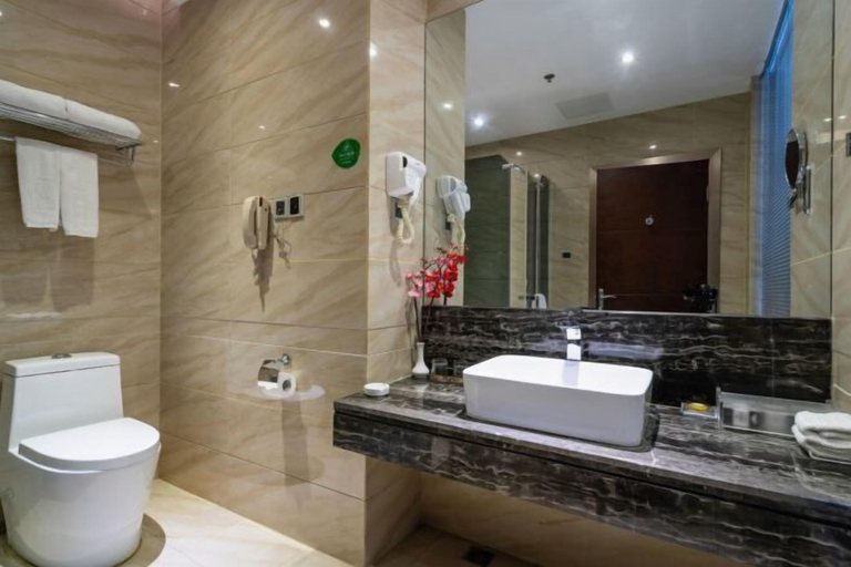 Bathroom 3, Hualong Golden Key Hotel, Nanping