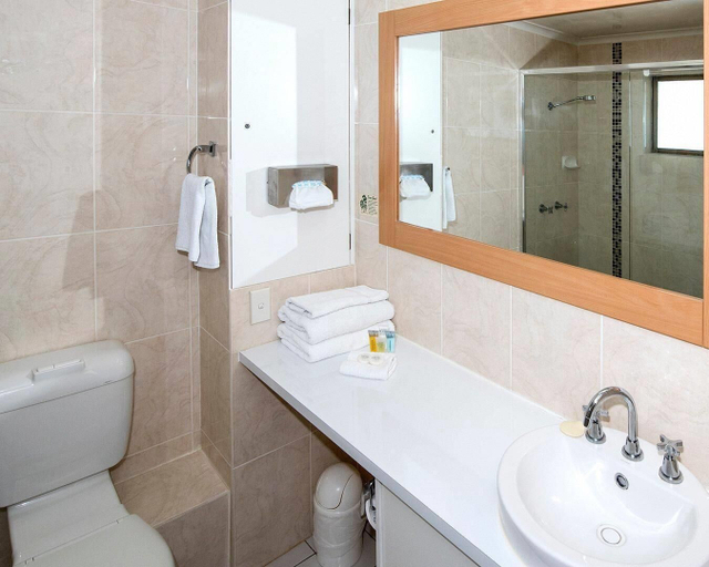 Bathroom 5, Comfort Inn Grammar View, Toowoomba - North-East