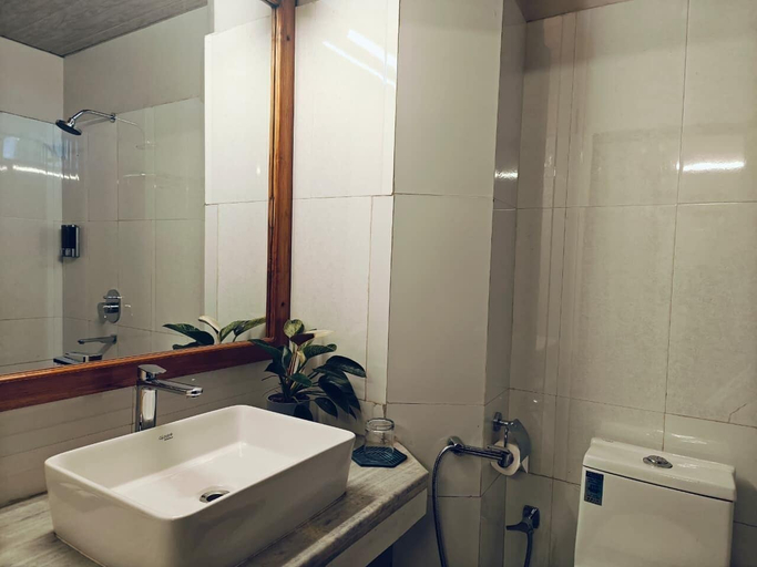 Bathroom 3, HOTEL TRAGOPAN, Dimapur