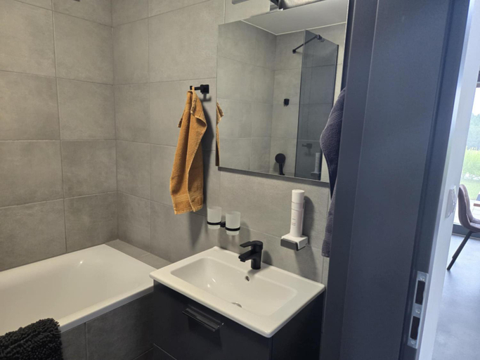 Bathroom 3, PauchHuts, Český Krumlov
