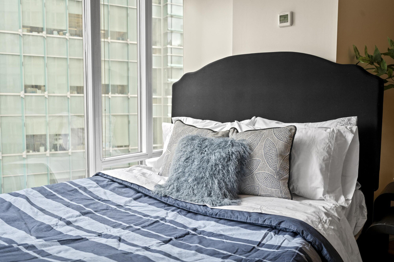 Living area 2, Grand Belmont Suites, Toronto