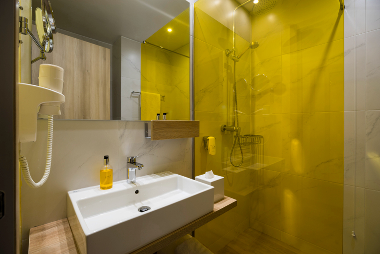 Bathroom 5, ibis Styles Athens Routes, Attica