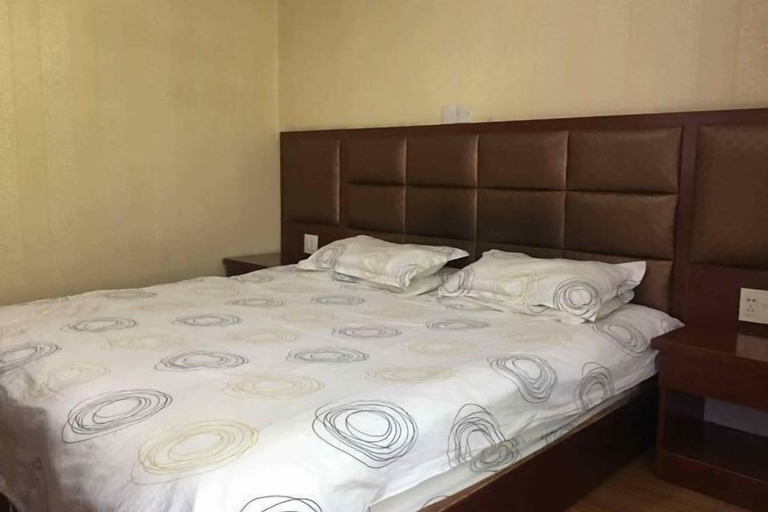 Bedroom 5, Pinghu Yinjiang Hotel, Jiaxing