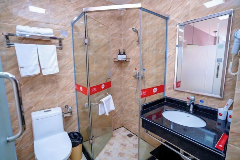 Bathroom 3, Shankee Chain Hotel (Xinyi Zhongxing Avenue), Maoming