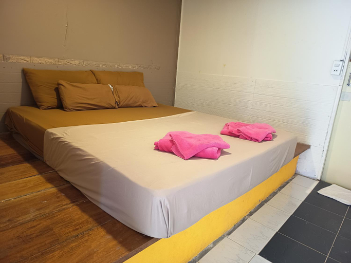 Bedroom 2, Row House Long Beach, Ko Lanta