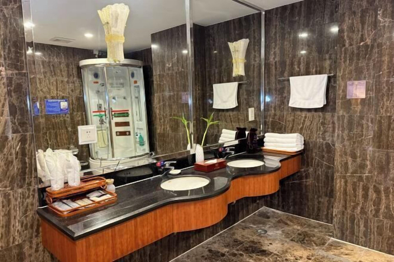 Bathroom 4, Taiji Hotel, Chongqing