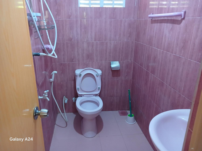 Bathroom 4, Walawa cottage udawalawe, Embilipitiya