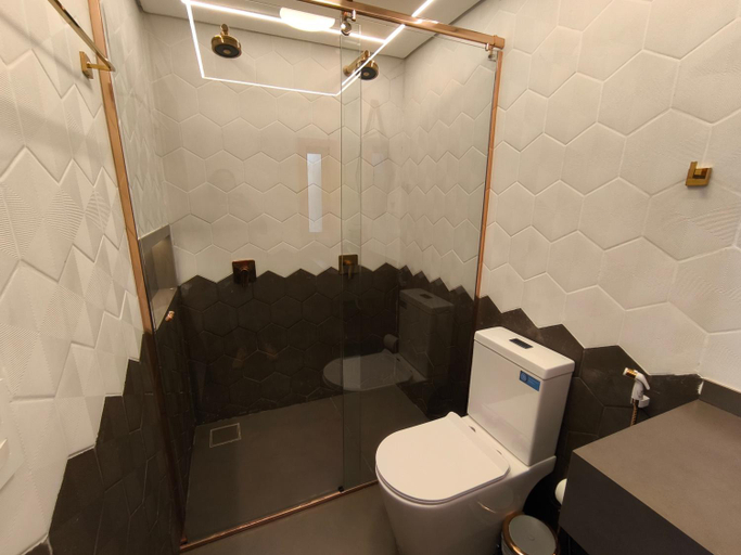 Bathroom 3, Encantos Pousada Boutique, Pirenópolis