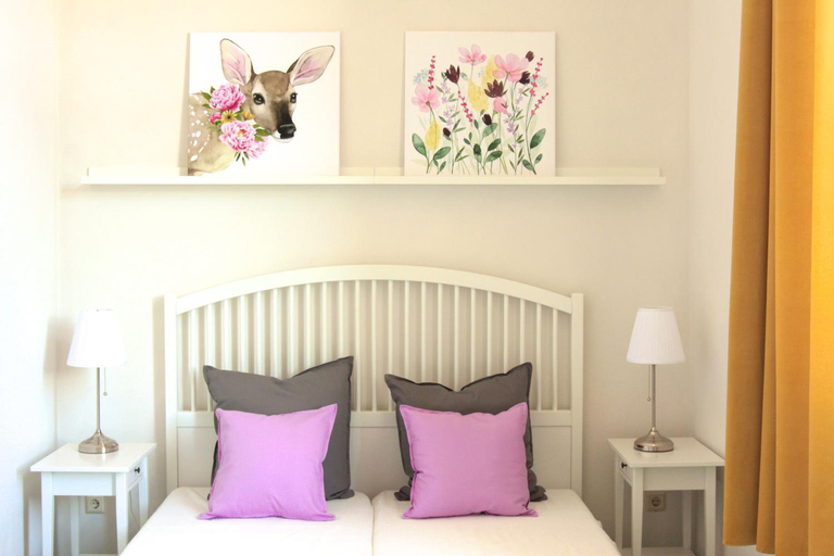 Bedroom 2, Bahnhof Grombach, Heilbronn