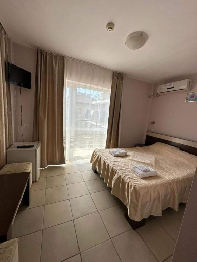 Bedroom 2, Camere Raul, Tuzla
